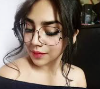 María Gomez.